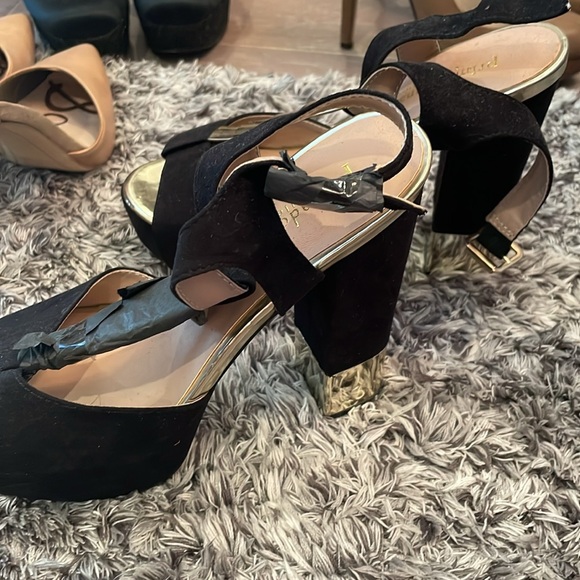 Black Heels, never worn - Picture 3 of 5